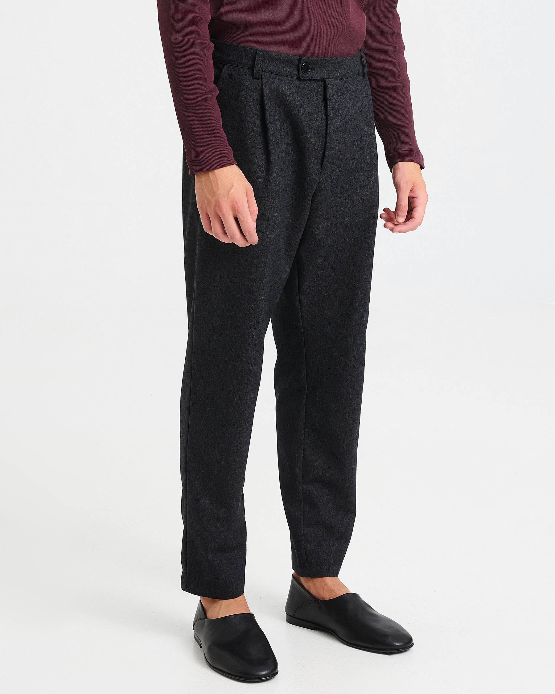 Tapered Wool-Cotton Blend Trousers with Pleats - 002413750m - image 3