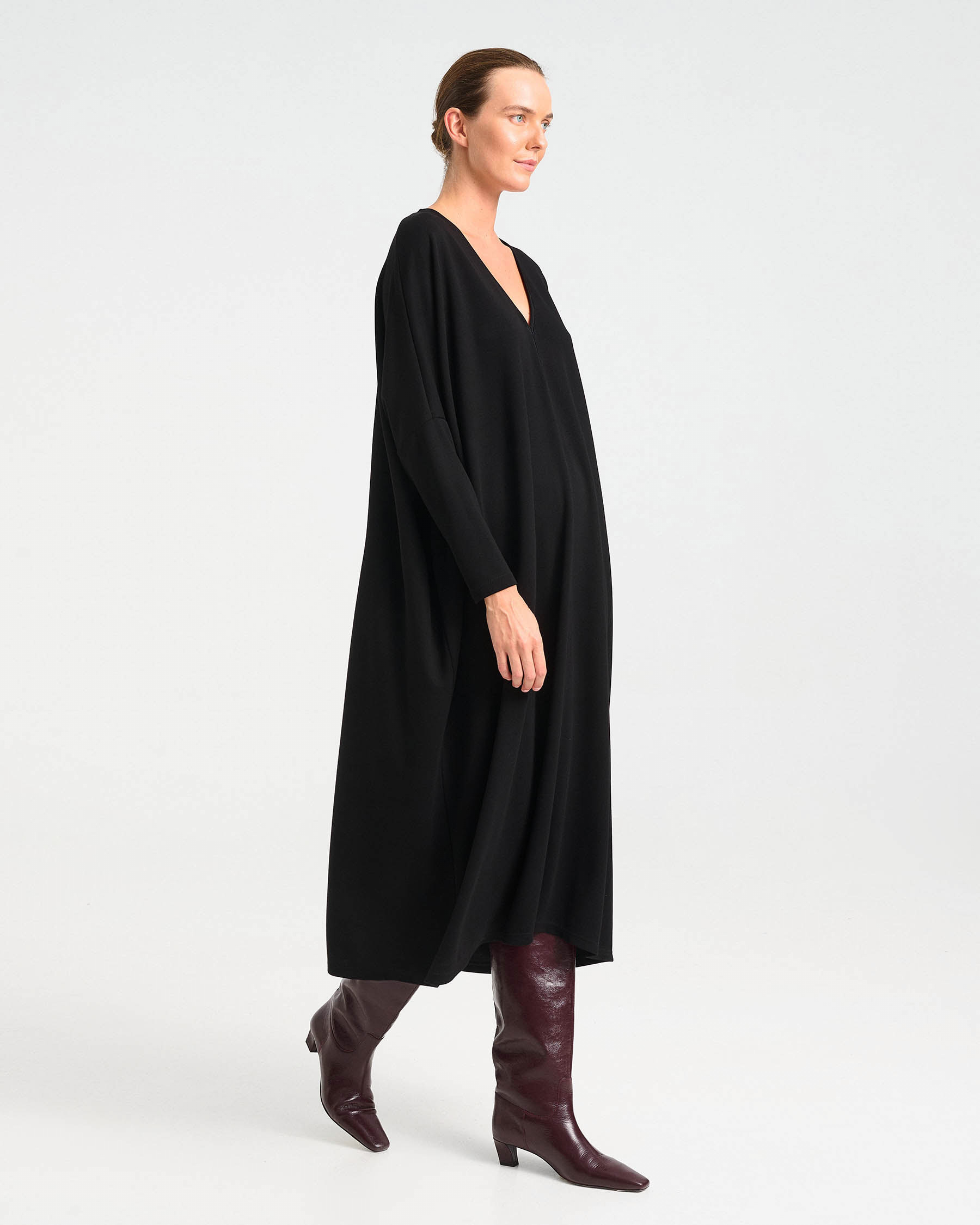 Oversized Punto di Roma Midi Dress with V-Neck - 006735926 - image 2